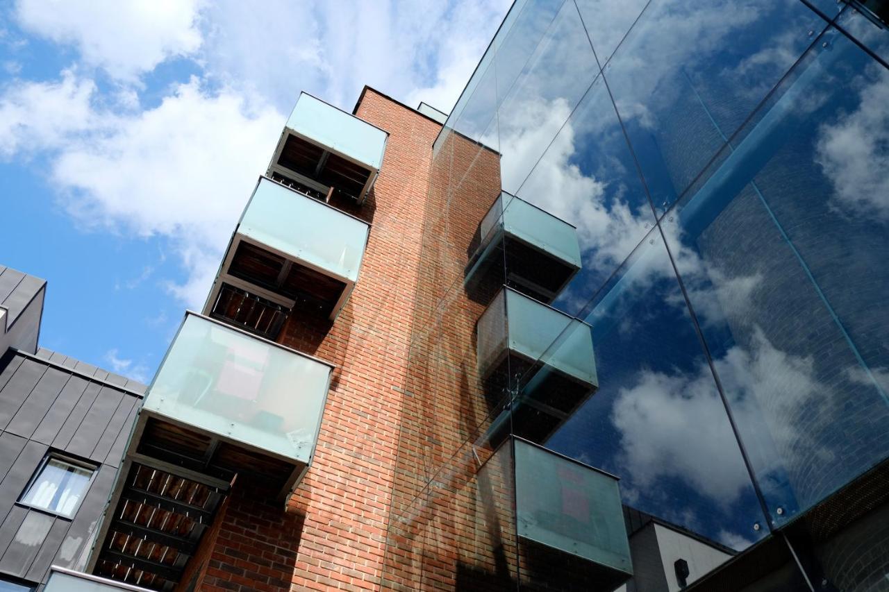 Luxury 2-Bed Flat Parking And Close To The Tube Лондон Екстериор снимка